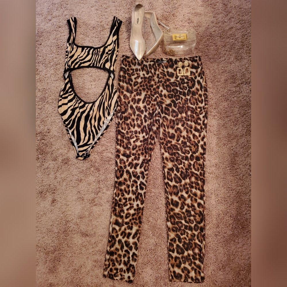 Animal Print Cutout Bodysuit Beige/Black